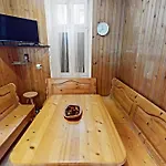 Old Town Gateway Apartment *
